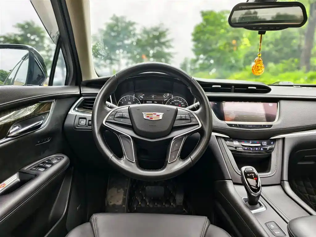 CADILLAC XT5 2018