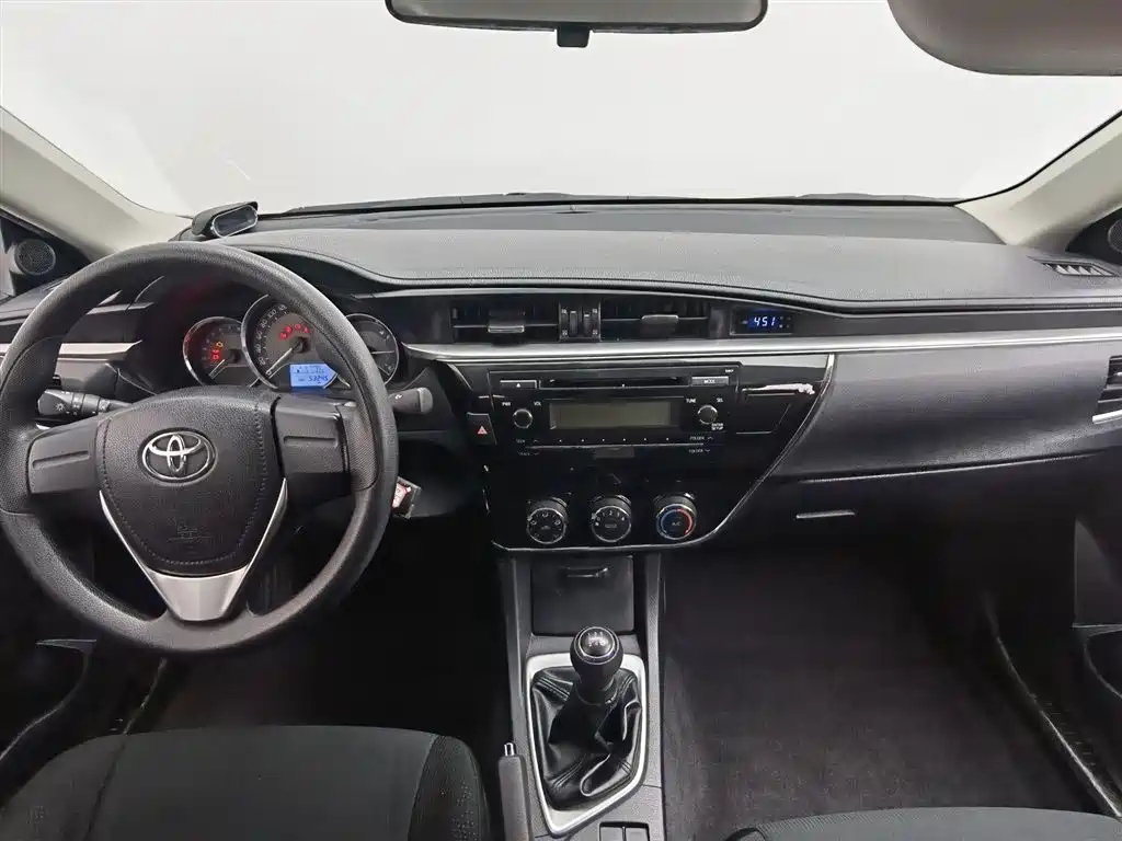 TOYOTA COROLLA 2015