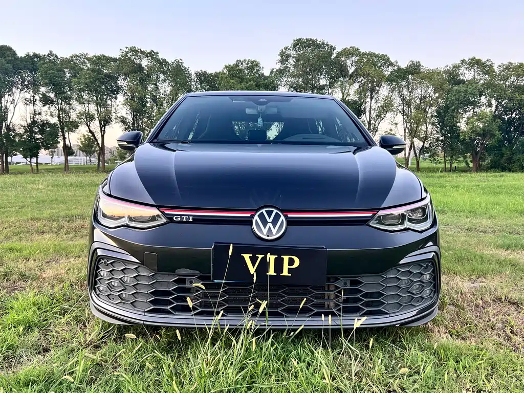 VOLKSWAGEN GOLF GTI 2021