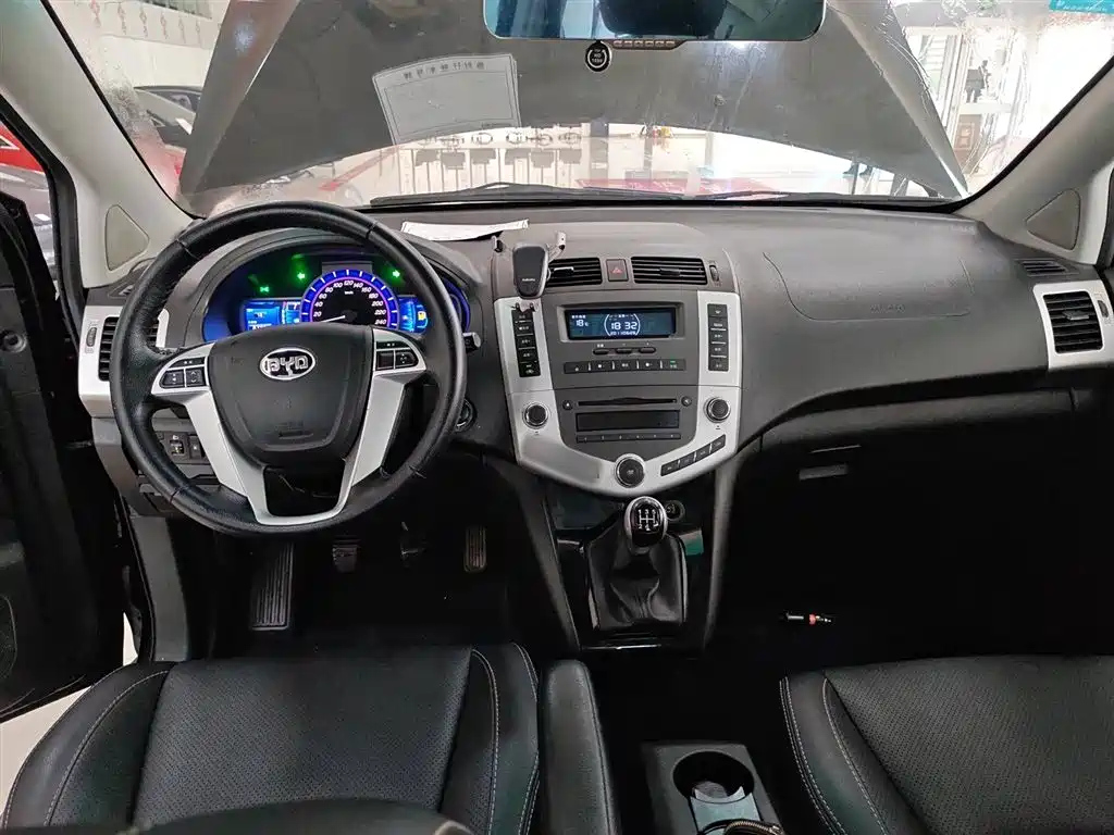 BYD S6 2014