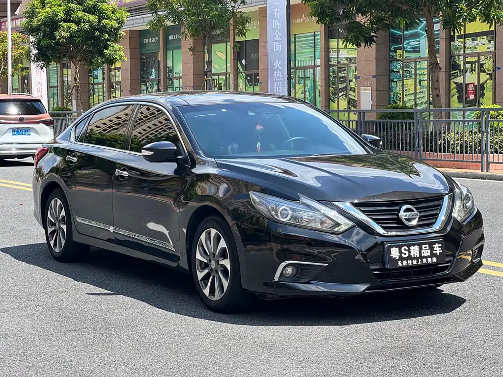 NISSAN TEANA 2016