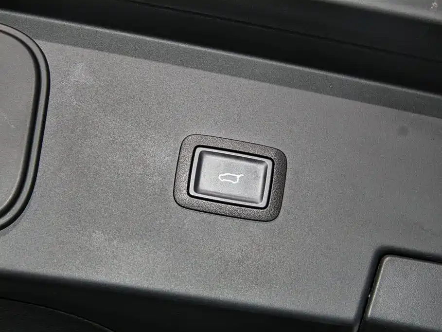 HONGQI HQ9 2023
