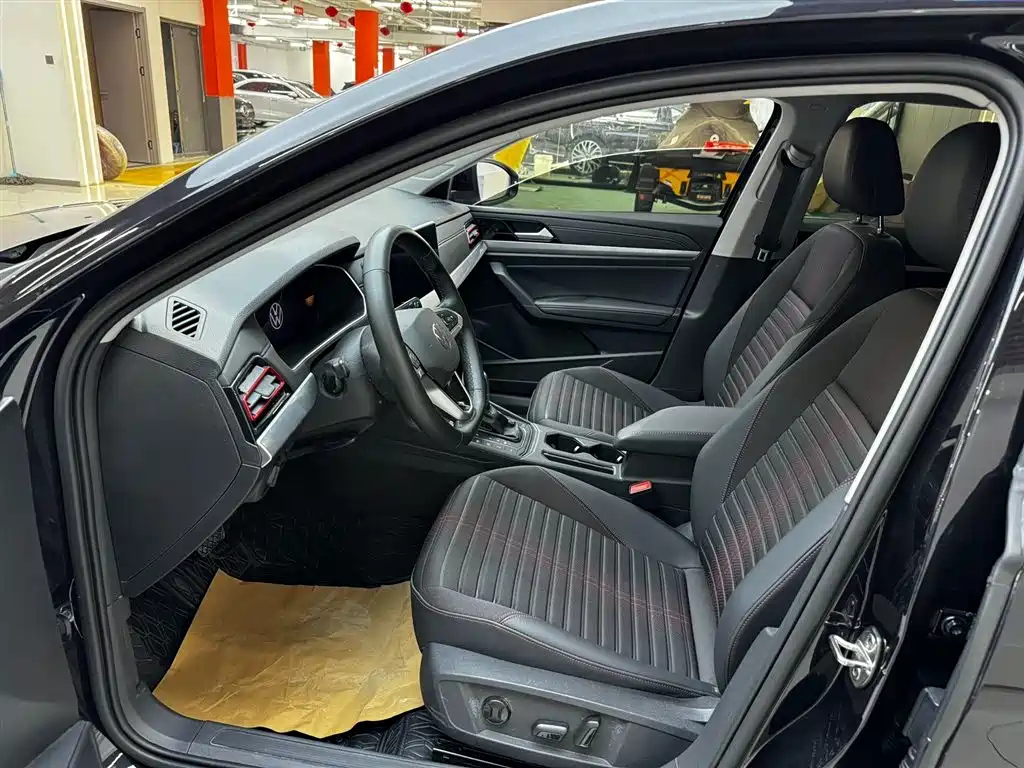 VOLKSWAGEN LAVIDA 2022