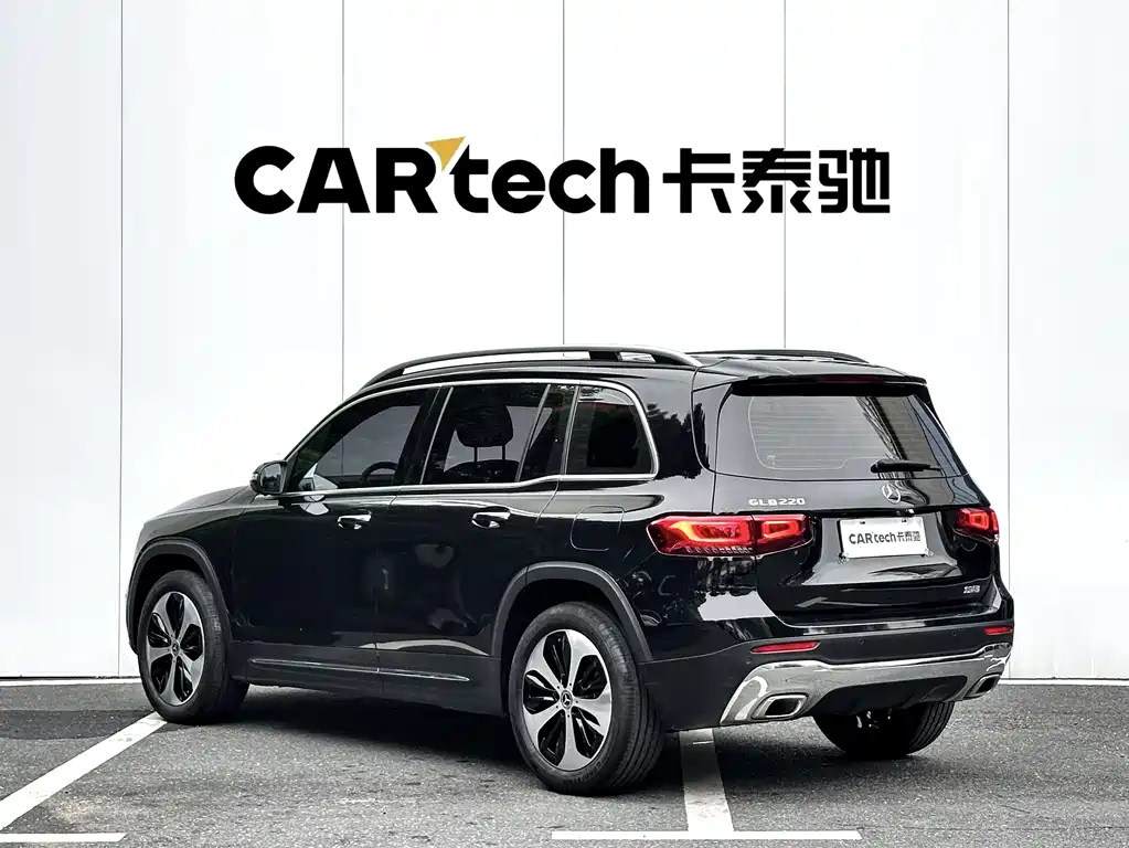 MERCEDES BENZ GLB 2023