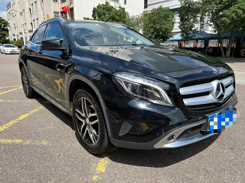 MERCEDES BENZ GLA 2016
