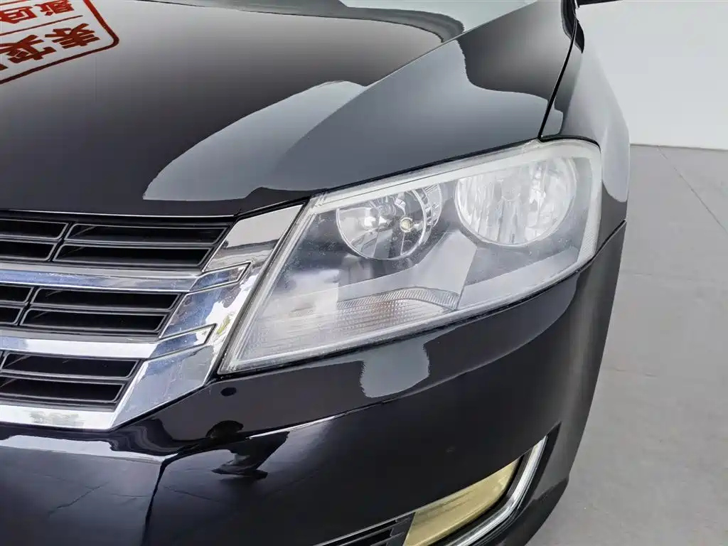 VOLKSWAGEN LAVIDA 2013