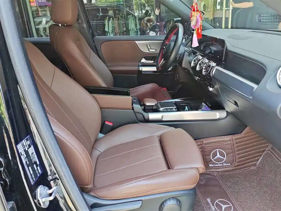 MERCEDES BENZ GLB 2021