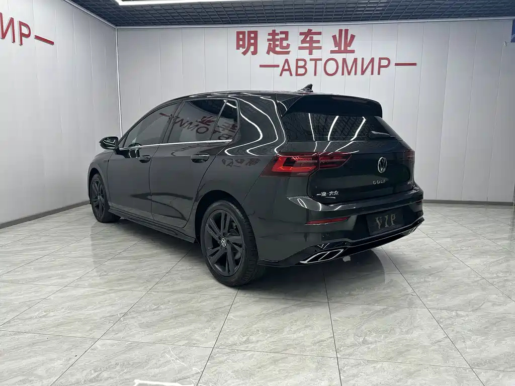 VOLKSWAGEN GOLF 2021