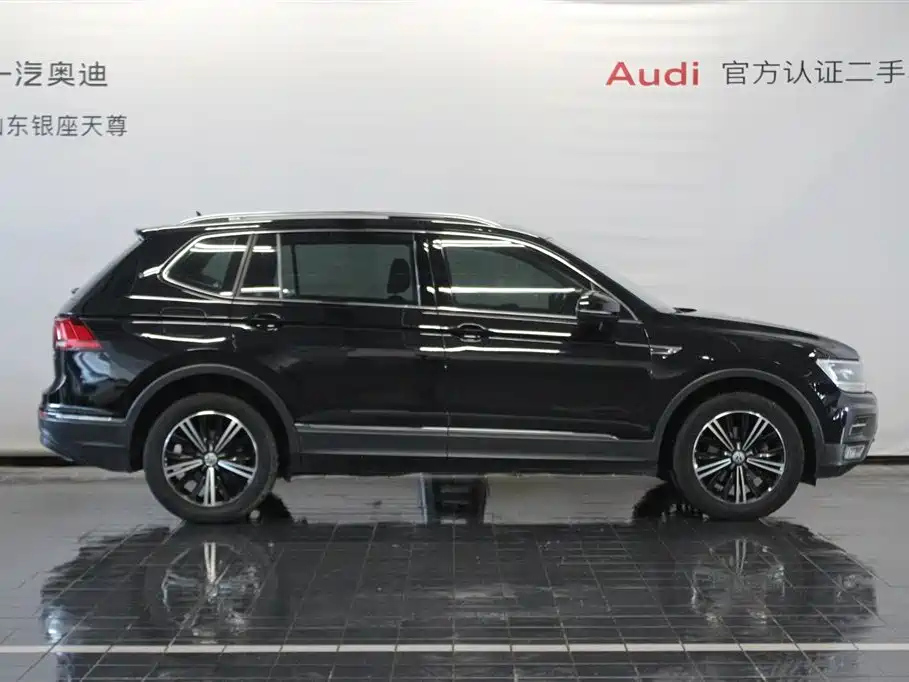 VOLKSWAGEN TIGUAN L 2019