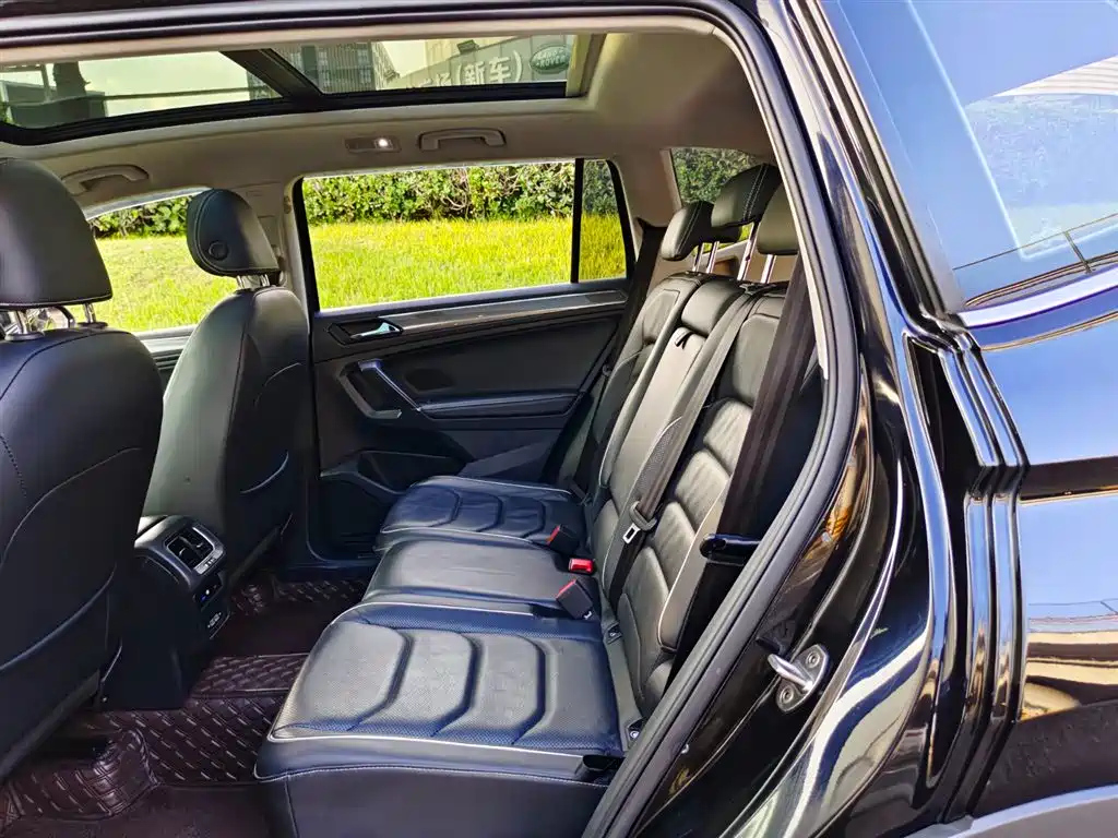 VOLKSWAGEN TIGUAN L 2019