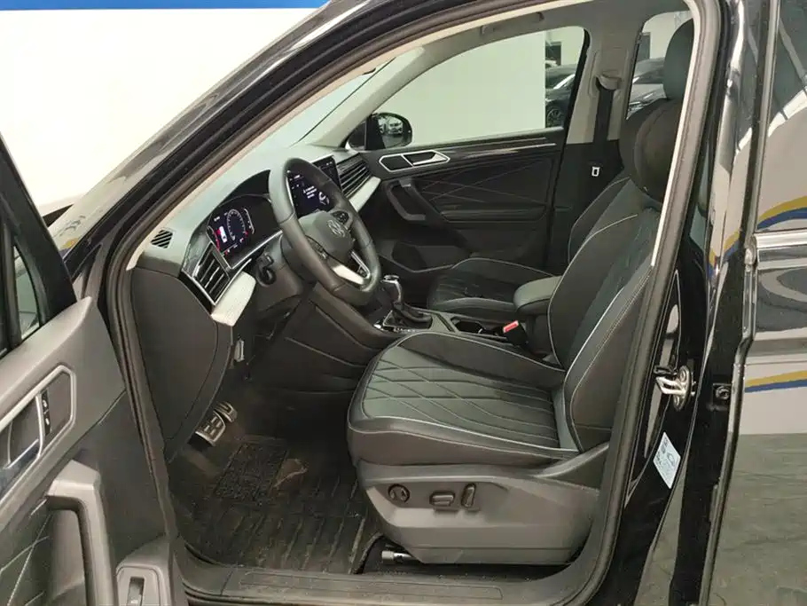 VOLKSWAGEN TIGUAN L 2024