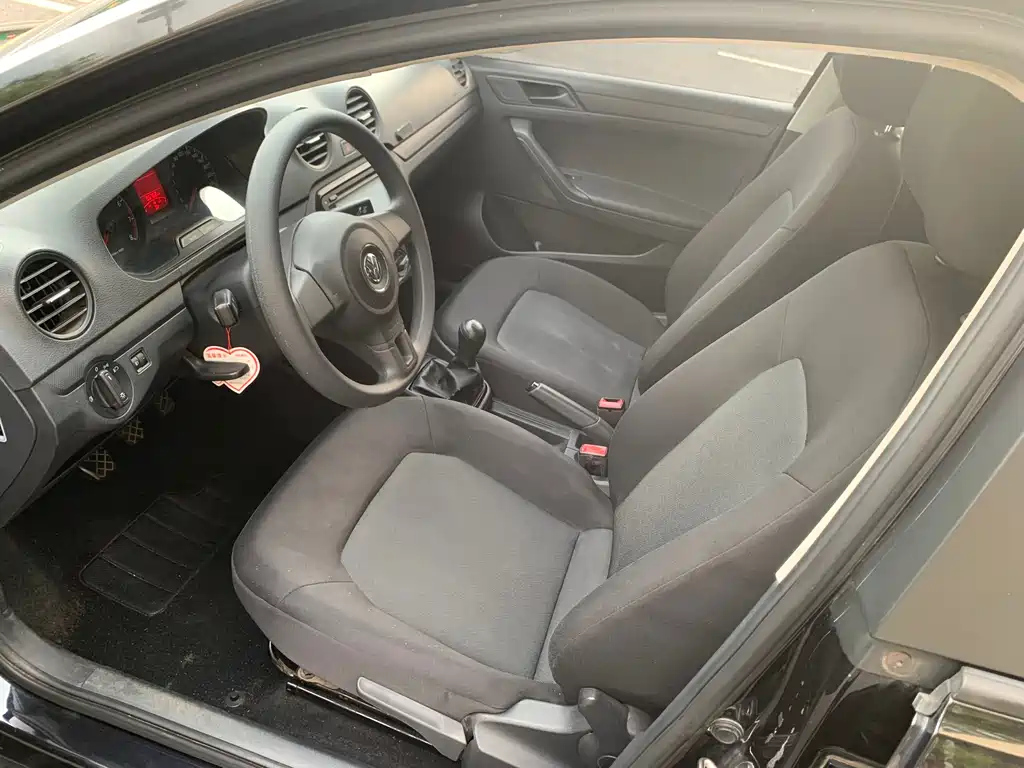 VOLKSWAGEN JETTA 2015