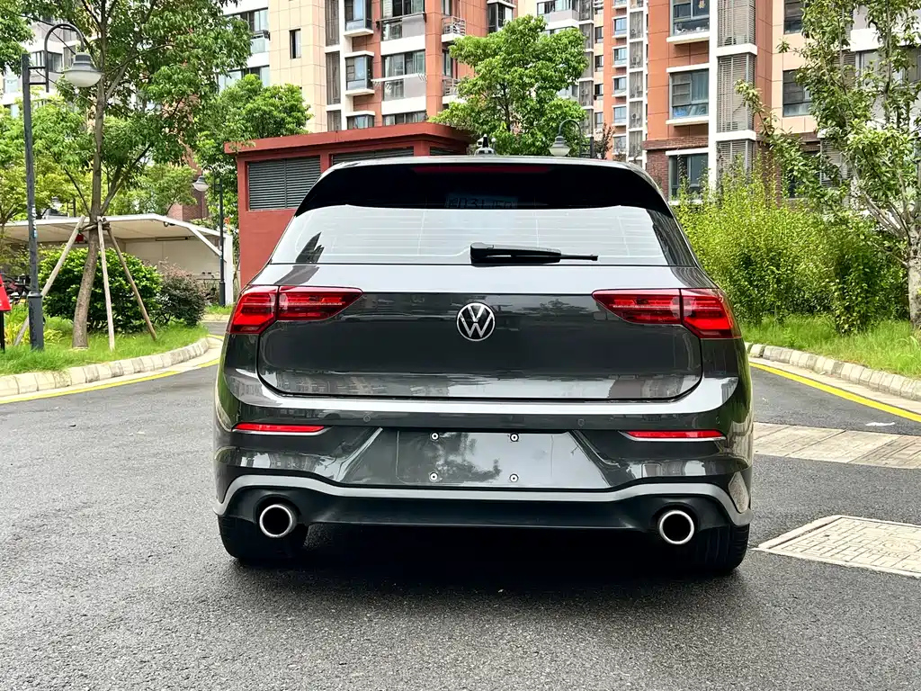 VOLKSWAGEN GOLF GTI 2021