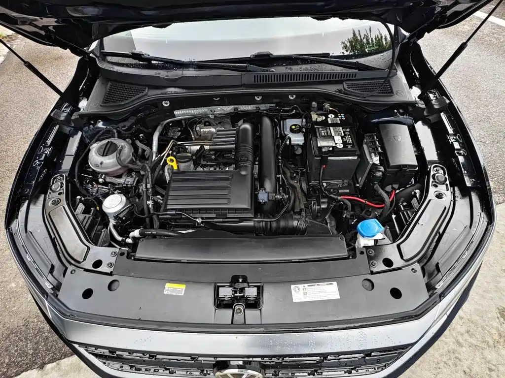 VOLKSWAGEN PASSAT 2022