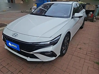 Заказать HYUNDAI ELANTRA