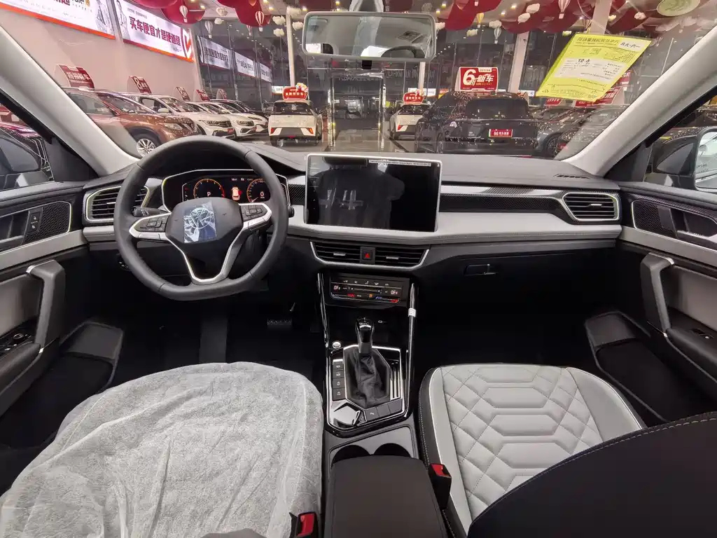 VOLKSWAGEN TAYRON 2025