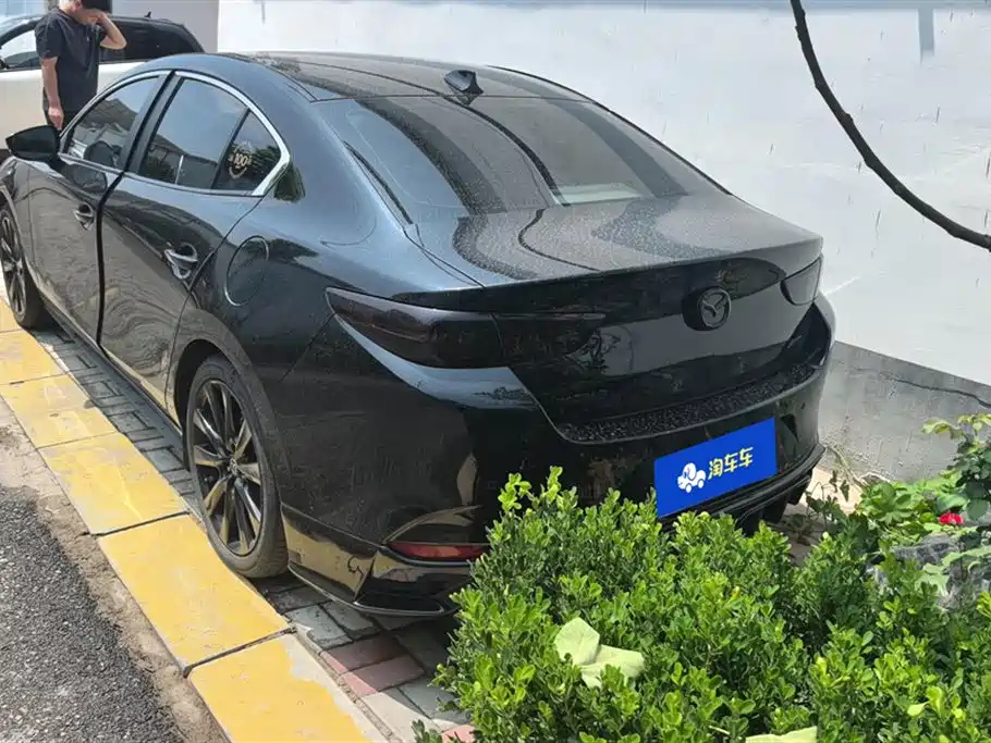 MAZDA 3 AXELA 2023