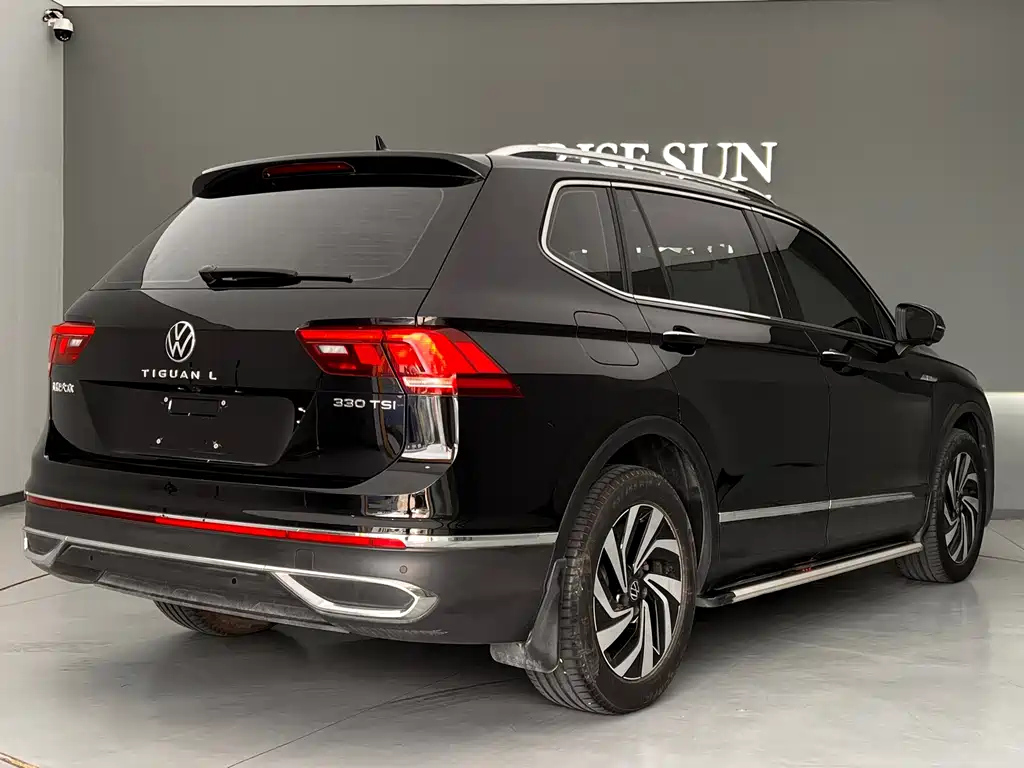 VOLKSWAGEN TIGUAN L 2023