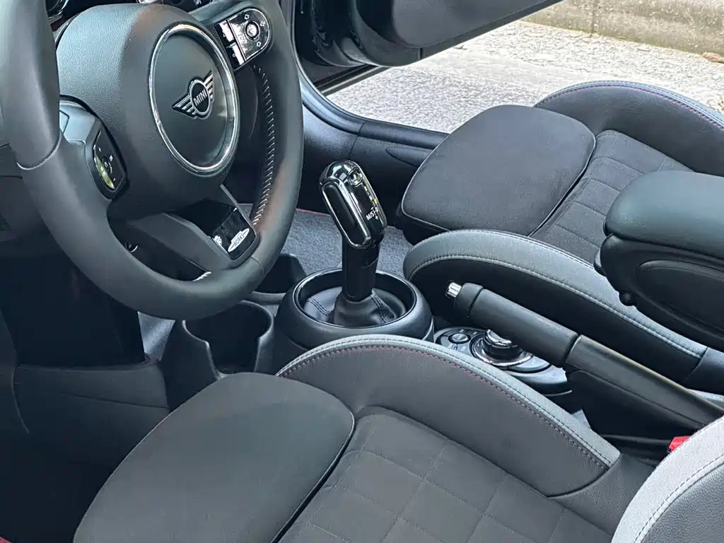 MINI JCW 2023
