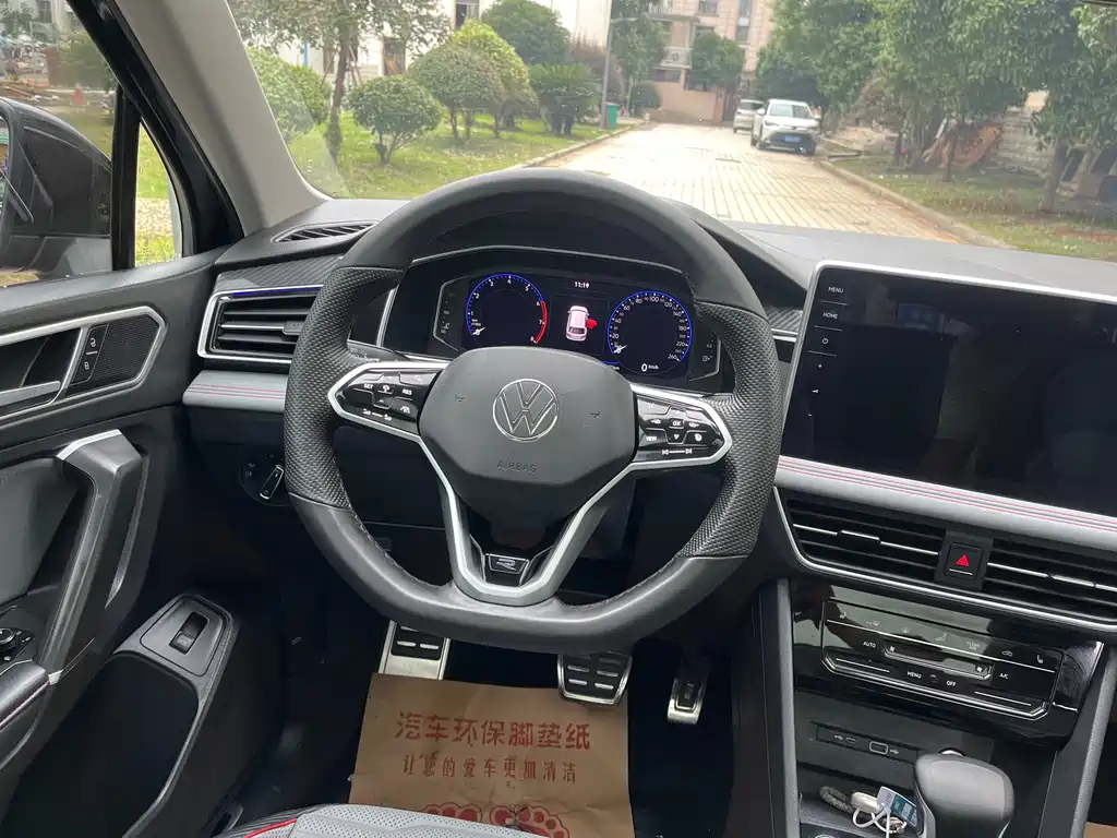 VOLKSWAGEN TIGUAN L 2022