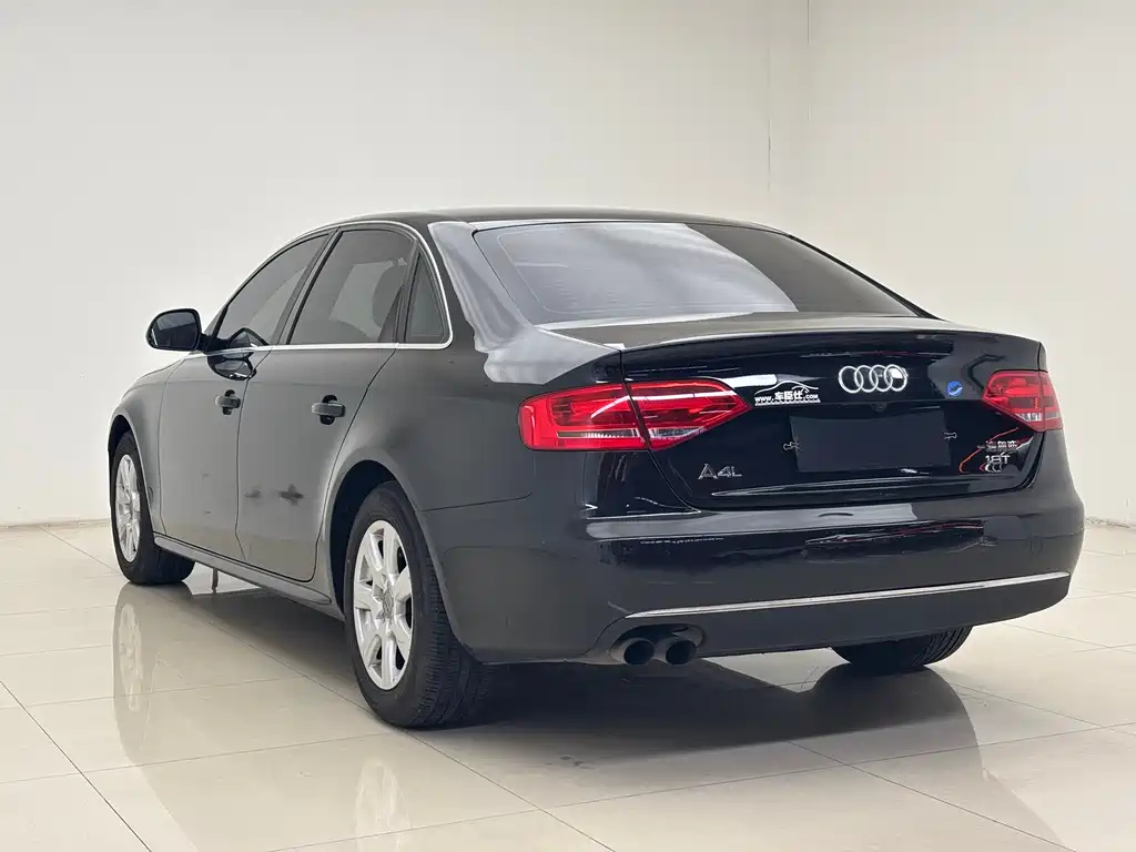 AUDI A4L 2012