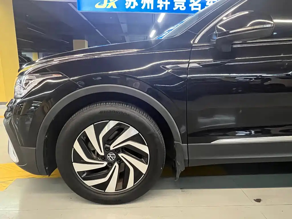VOLKSWAGEN TIGUAN L 2023