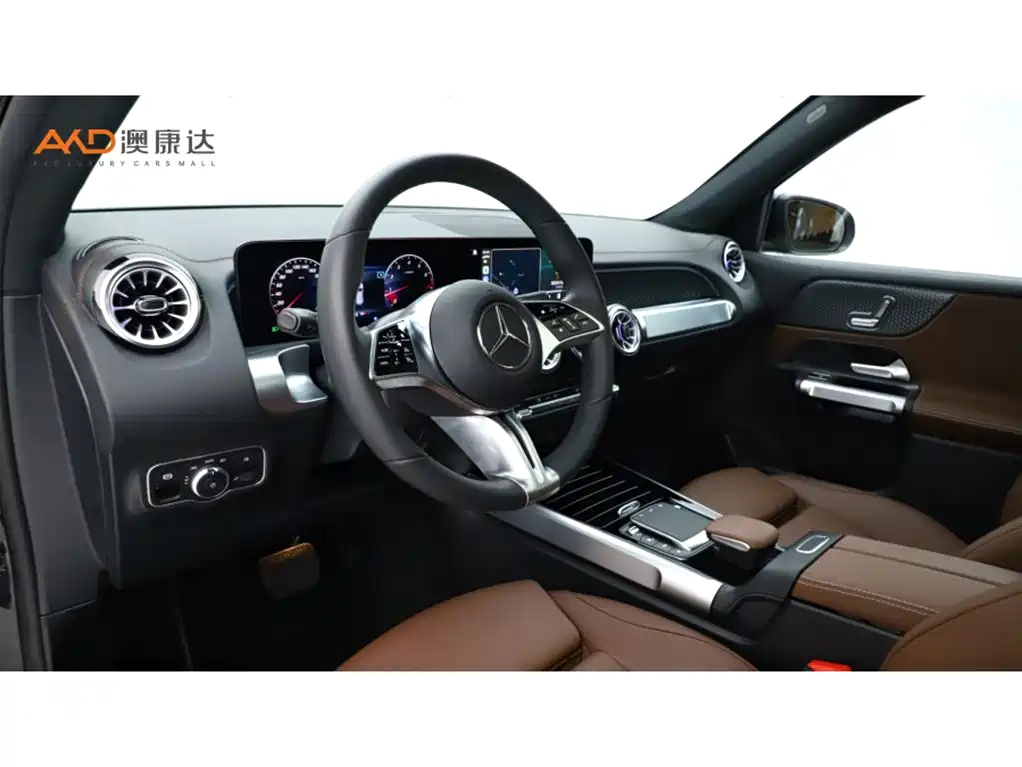 MERCEDES BENZ GLB 2024