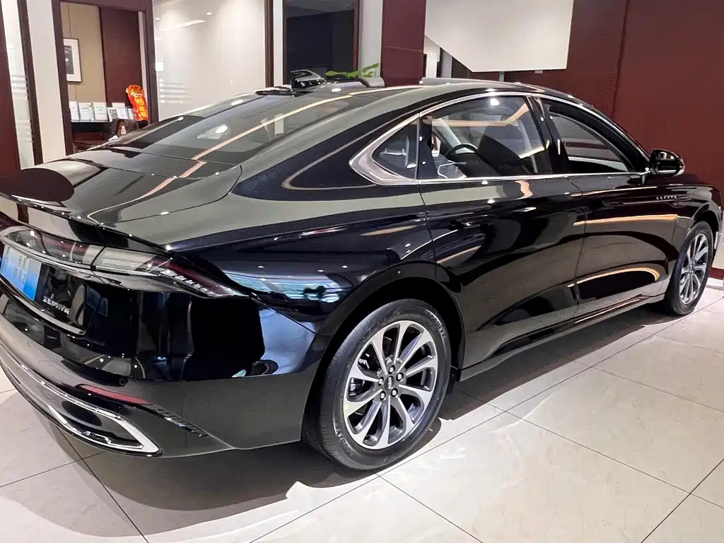 LINCOLN Z 2025