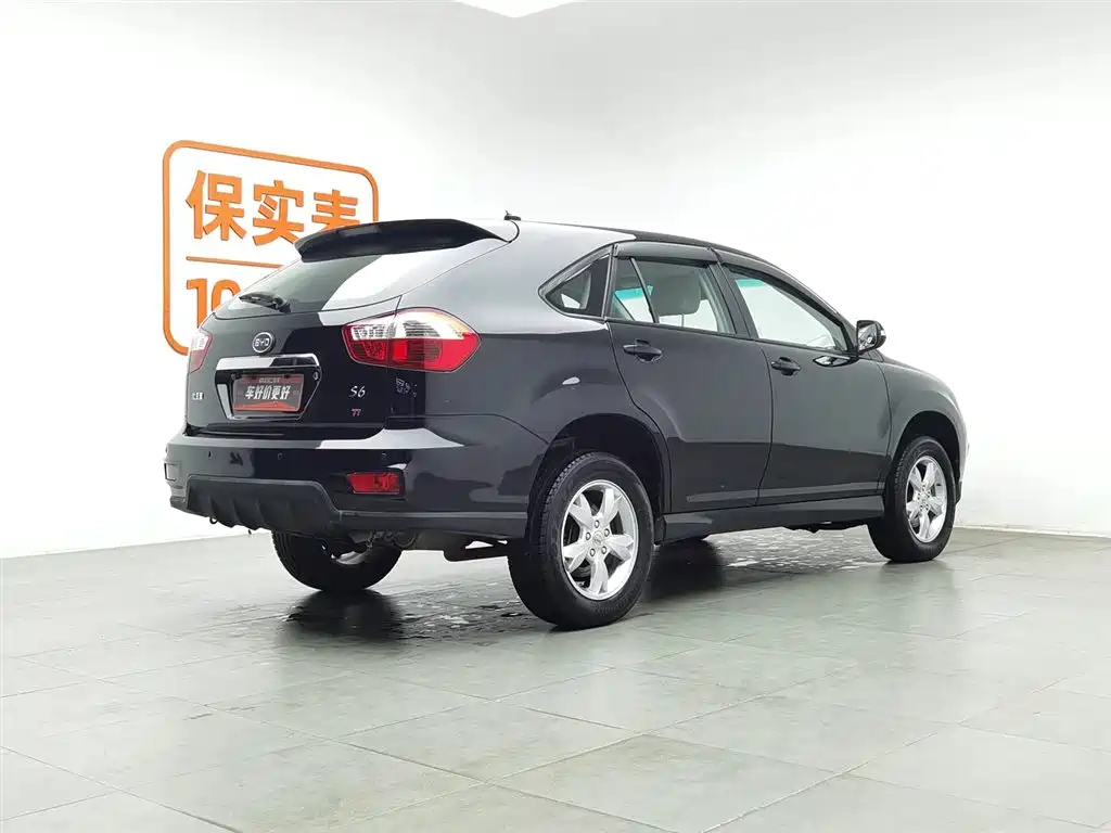 BYD S6 2015