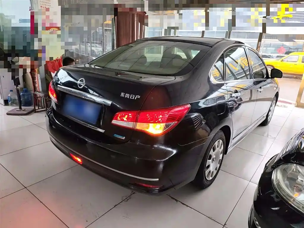 NISSAN SYLPHY 2012