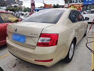 SKODA OCTAVIA 2015 YEAR 1.6L MANUAL ESCAPE EDITION 2015