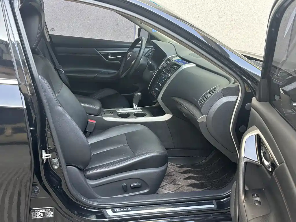 NISSAN TEANA 2016