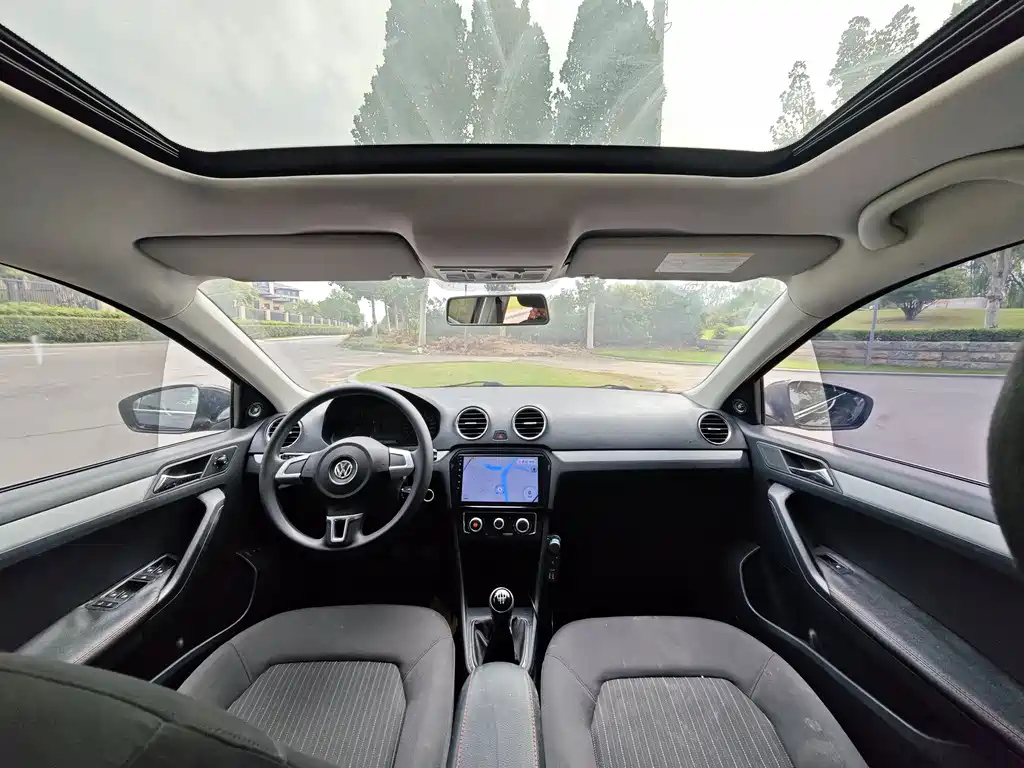 VOLKSWAGEN JETTA 2015