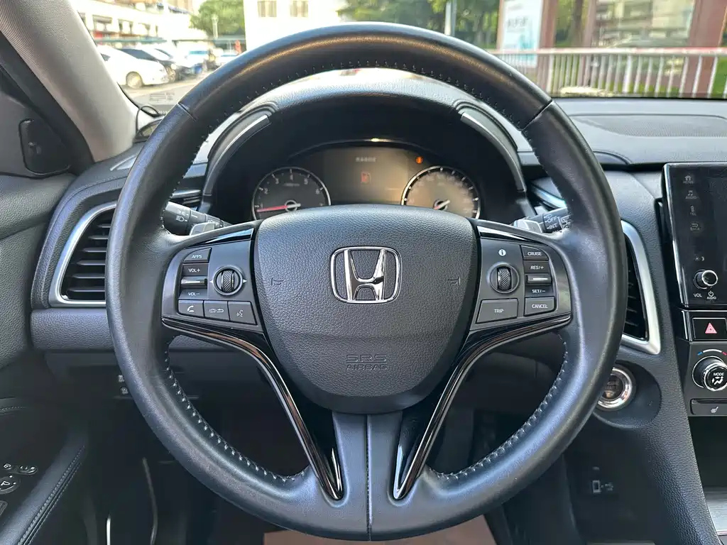 HONDA AVANCIER 2017