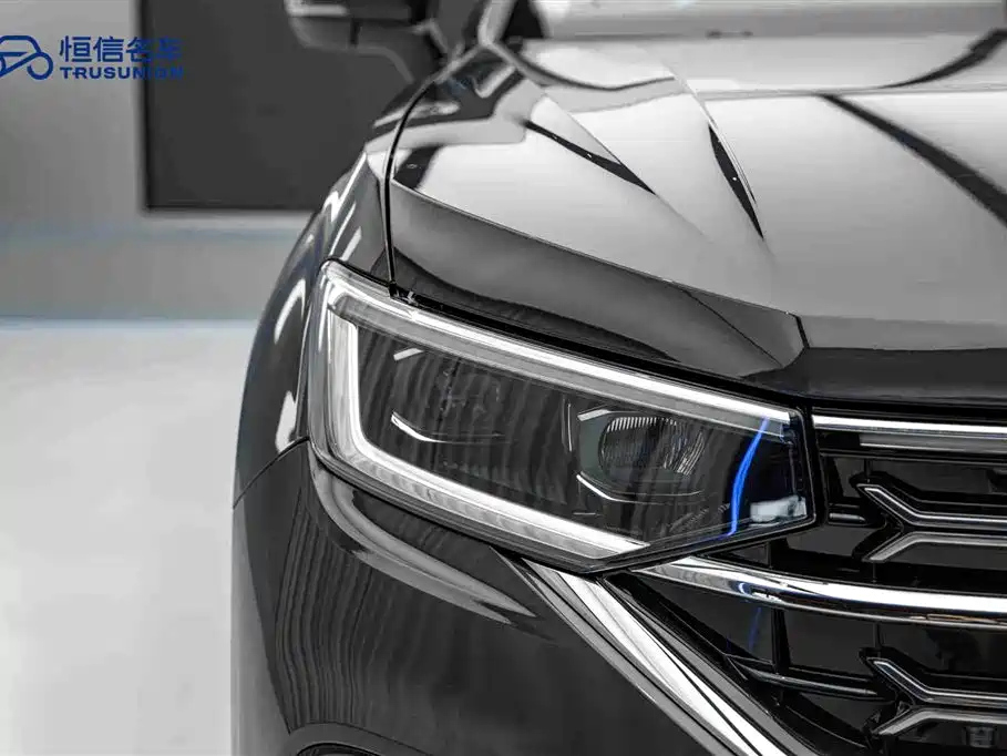 VOLKSWAGEN TAYRON 2025