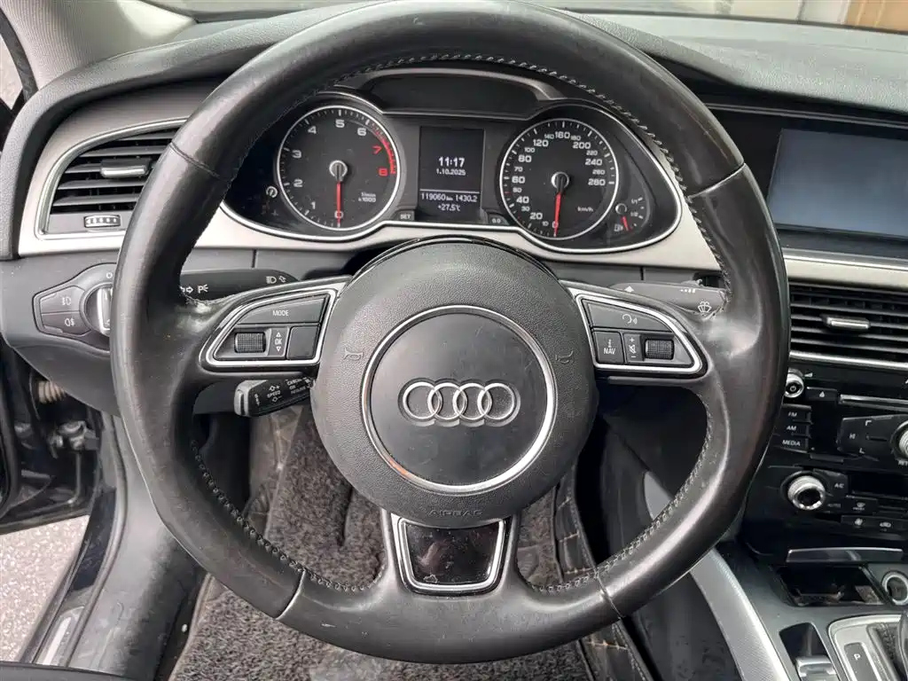 AUDI A4L 2015
