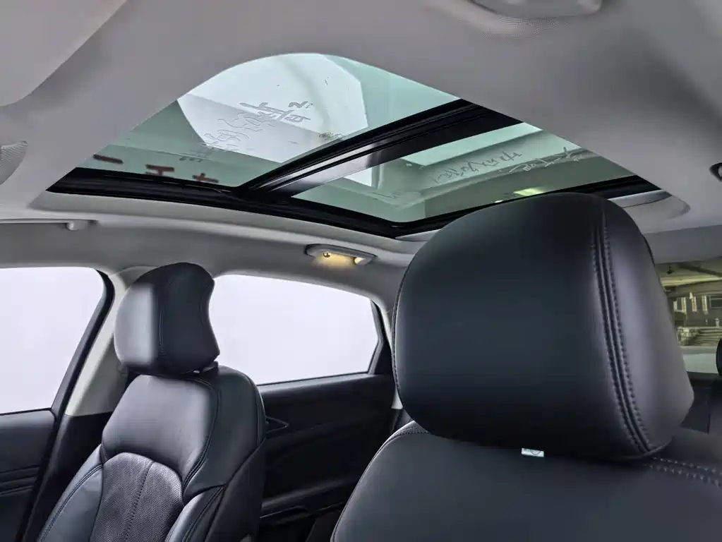 FORD TAURUS 2021