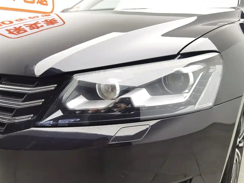 VOLKSWAGEN PASSAT 2015