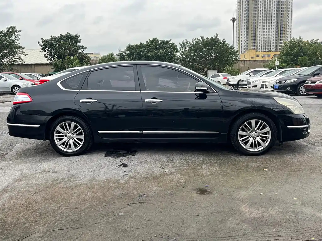 NISSAN TEANA 2012