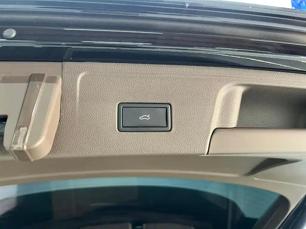 VOLKSWAGEN VILORAN 2024