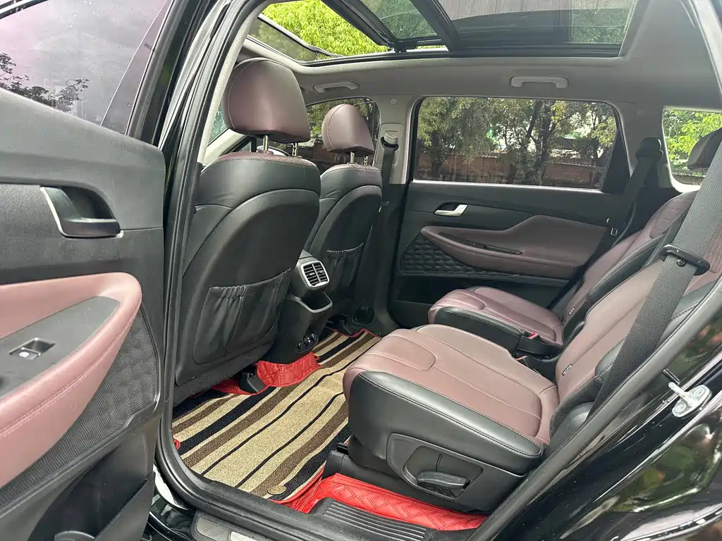 HYUNDAI SANTAFE 2020