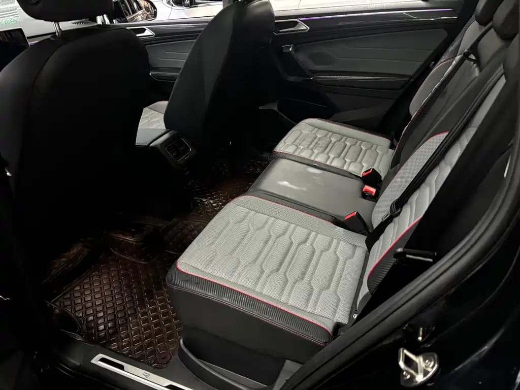 VOLKSWAGEN TIGUAN L 2022