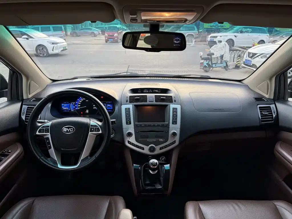 BYD S6 2014