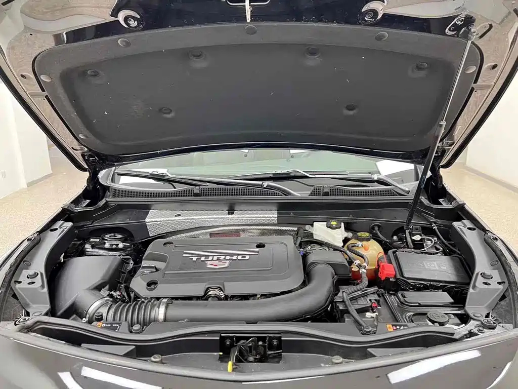 CADILLAC XT4 2021