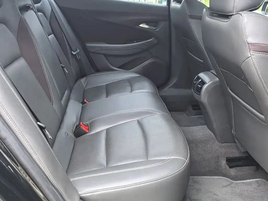 CHEVROLET MALIBU 2018