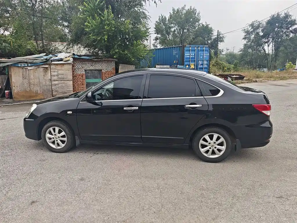 NISSAN SYLPHY 2018