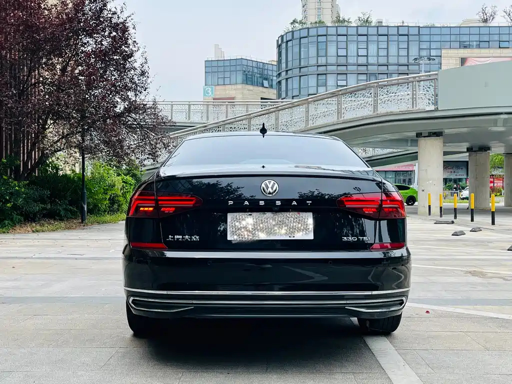 VOLKSWAGEN PASSAT 2020