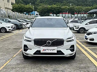 VOLVO XC60 2022