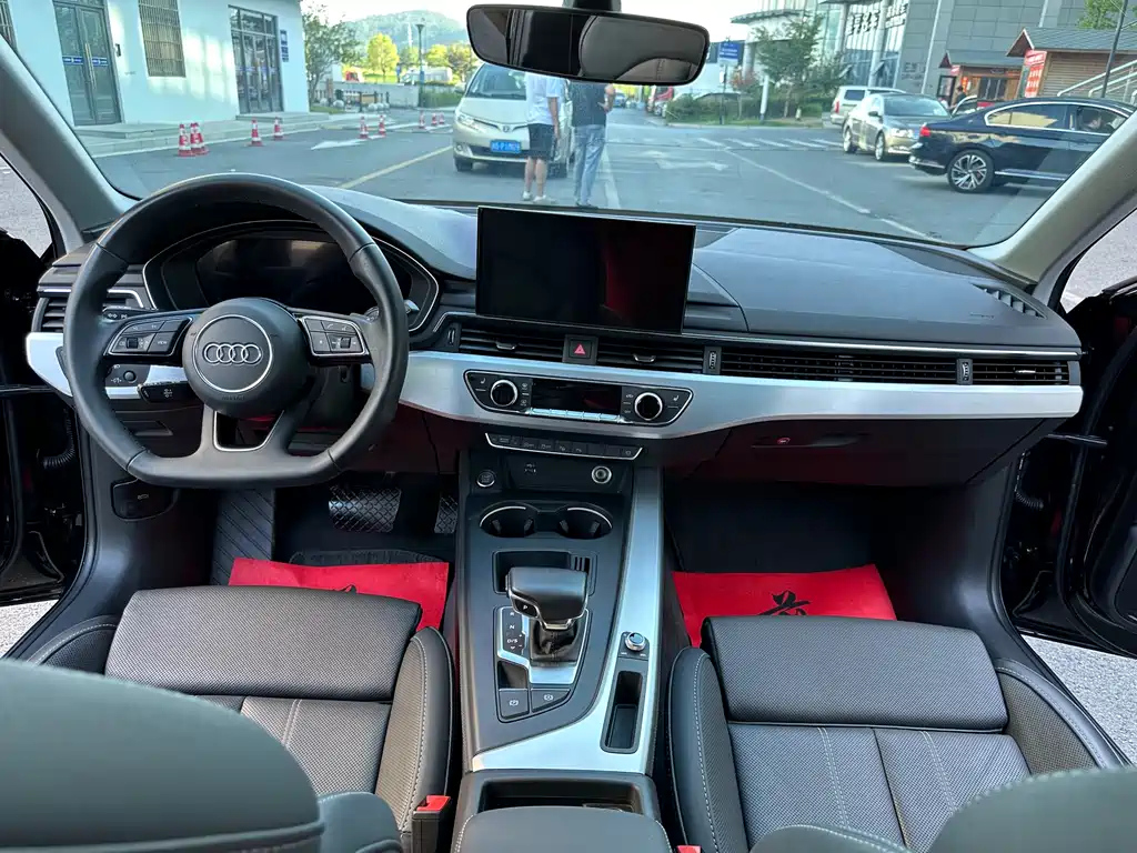 AUDI A4L 2023