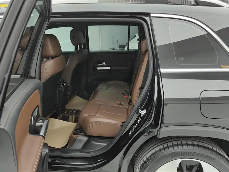 MERCEDES BENZ GLB 2023